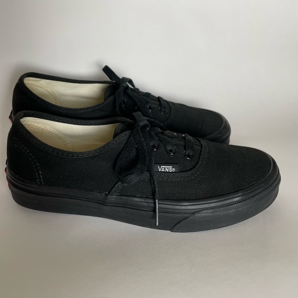 VANS•CLASSIC BLACK CANVAS•WOMENS 7.5 / MENS 6 - Picture 4 of 6